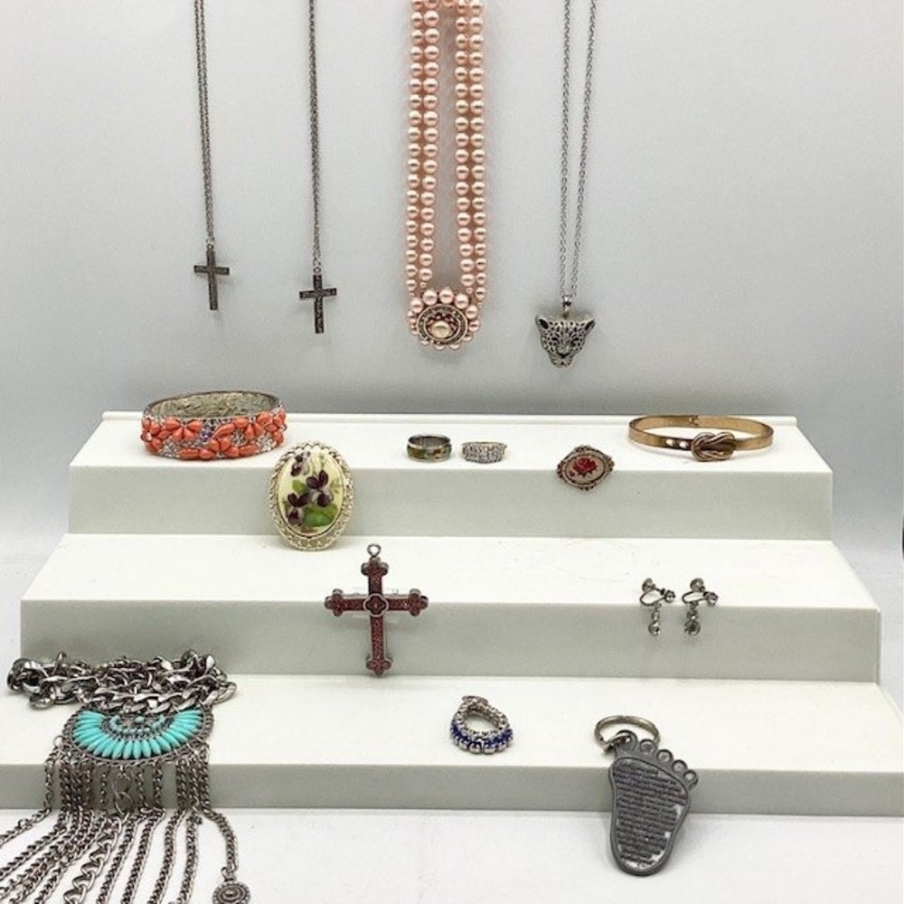 Bundle of 15 Costume‎ Jewelry